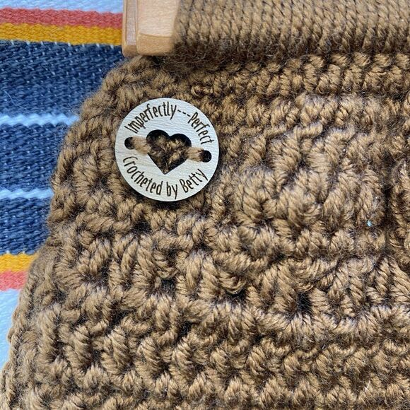 NWOT Handmade Crochet Handbag. Wooden Handles. Boho. Hippie. Brown. - Picture 2 of 6